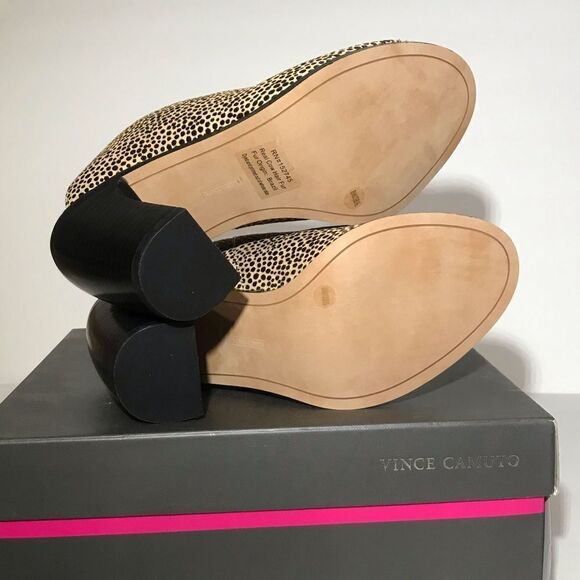 Vince Camuto Mesella Peep-Toe Mules Size: 8W - Picture 8 of 9